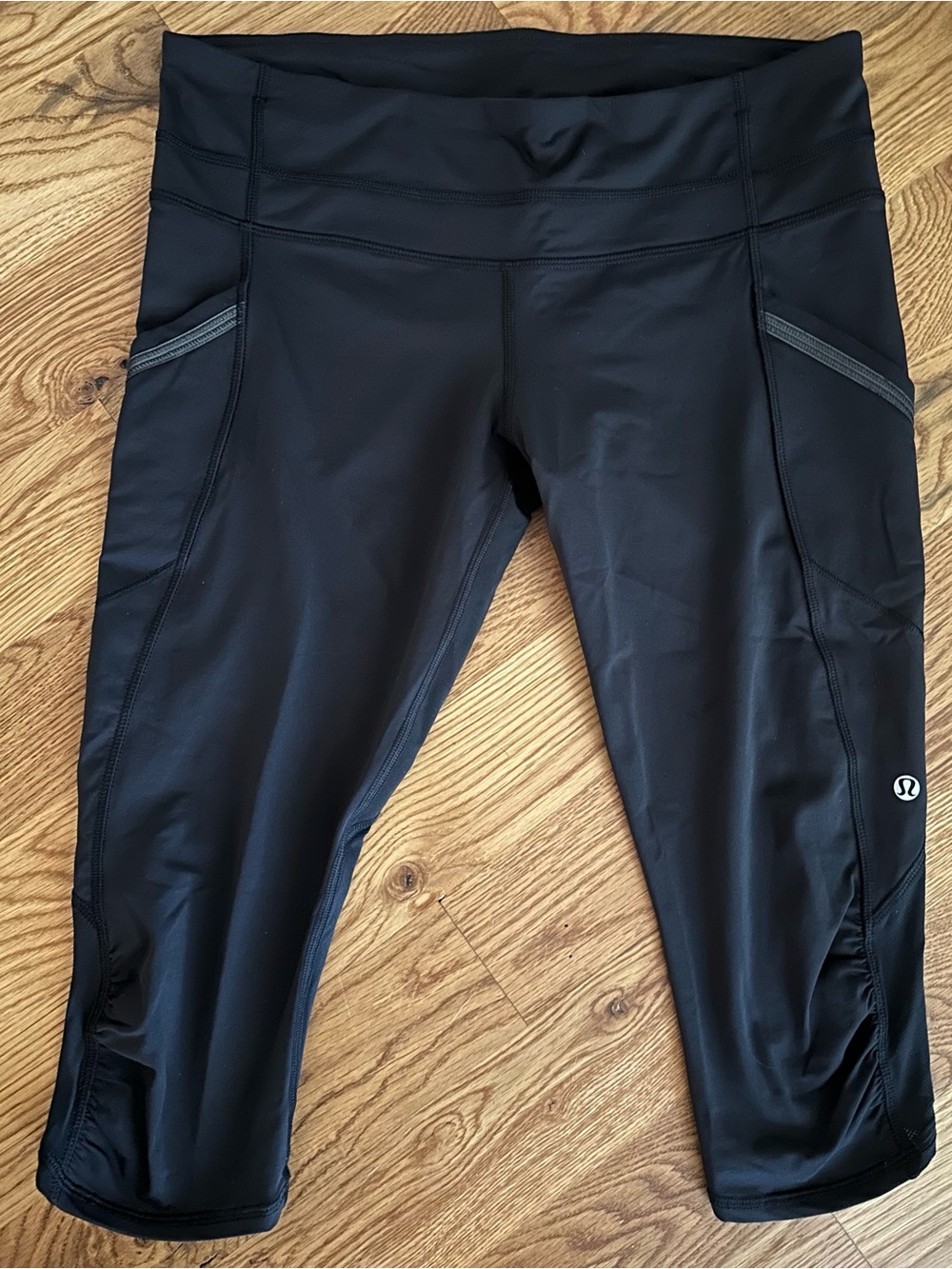 Lululemon Run Inspire Crop Leggings Black Size 10 Zip Pocket EUC